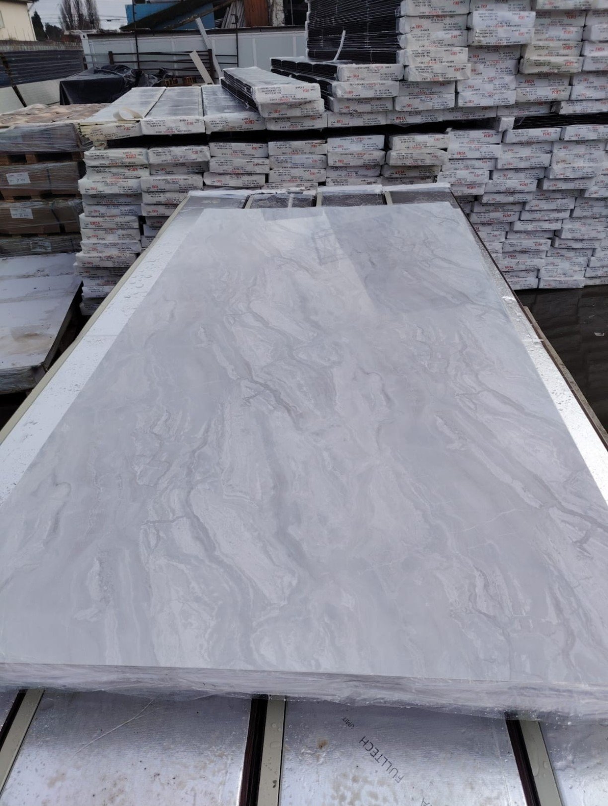 Revestimiento plancha PVC mármol modelo quillahua 122 x 244 x 3mm